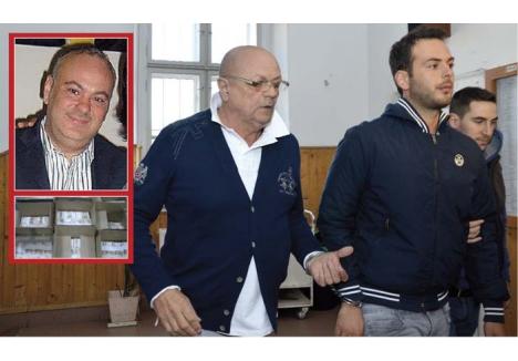 ITALIENI NERVOŞI. Deranjat de bliţurile aparatelor de fotografiat, afaceristul italian Raffaele Malintoppi (foto stânga) i-a împins pe ziariştii care aşteptau sâmbătă, la Tribunalul Bihor, să surprindă momentul sosirii sale în faţa judecătorilor, legat cu "brăţări" de complicele Ciro Romano (foto dreapta), fiul unui alt patron italian cunoscut în Oradea, Vittorio Romano, deja arestat în ţara natală după ce a fost prins cu 19 milioane euro falşi asupra sa